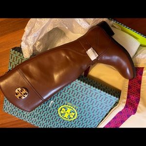 NWT TORY BURCH ADELINE 20mm riding boot - VEG leather, in Almond color, size 7.5